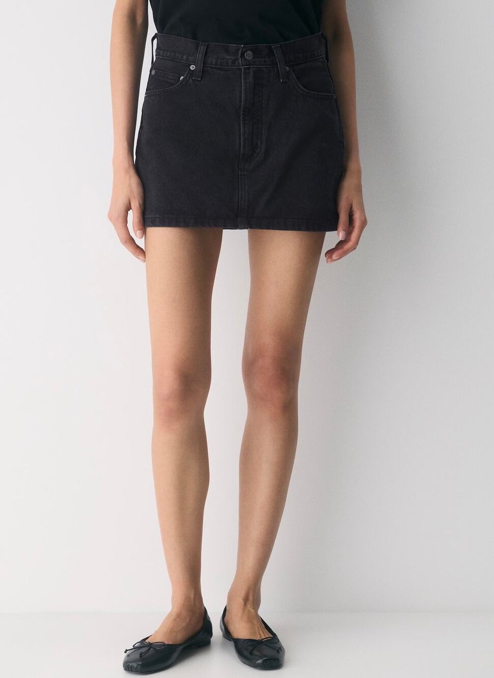 NWOT Aritzia Denim Forum 90s Ricci Denim Mini Skirt Women’s 28 Black Eyeliner